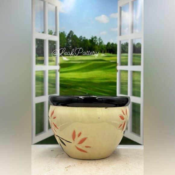 Floral Nerine Beige/Black Ceramic Planter Pot - Picture 3 of 11